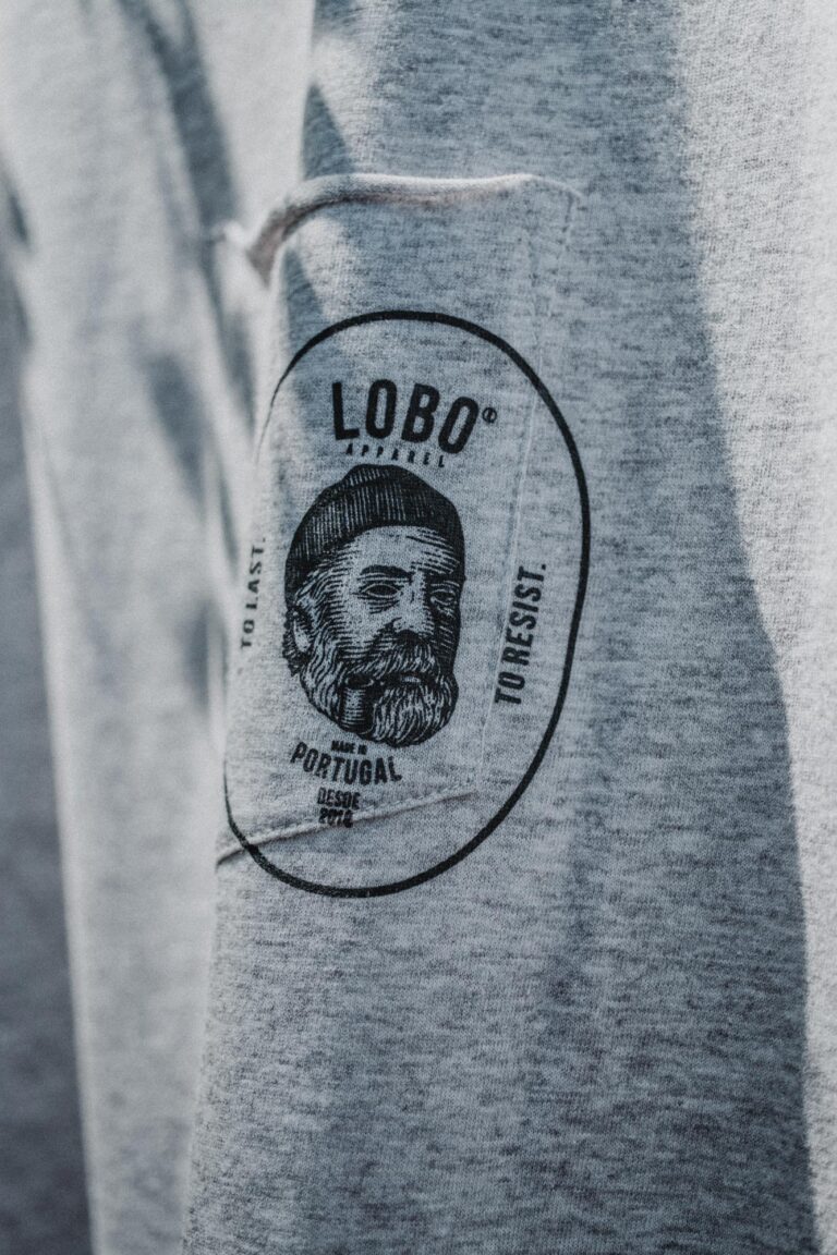 T-shirtCinzaBolso02